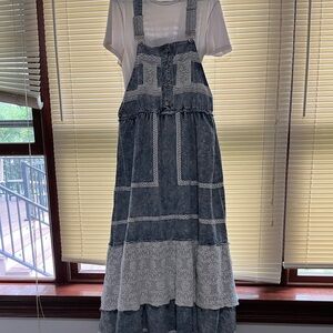 POL Denim maxi dress with White Lace Accents Lg runs big